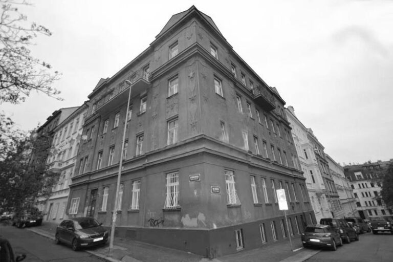 Robert Macho Reality - Prodej bytu 1+1, Rybalkova, Praha